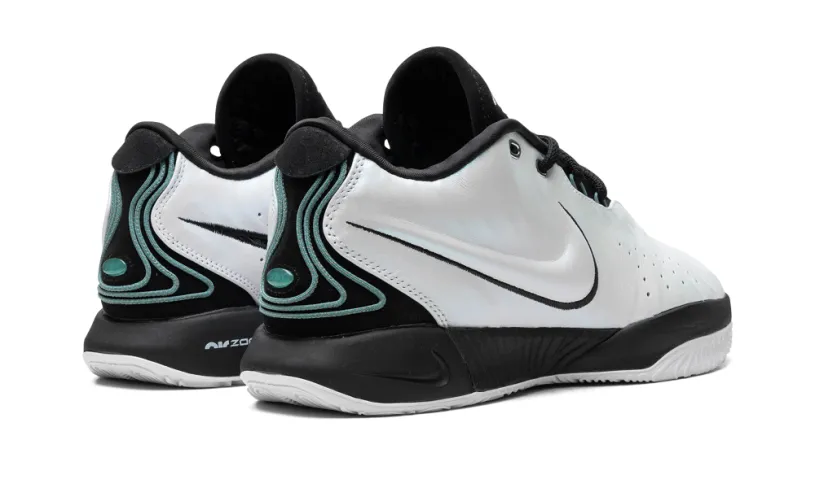 Nike Basketball LeBron 21 'Conchiolin'